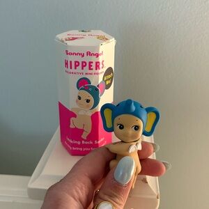 Sonny Angel Looking Back Hippers Series Elephant